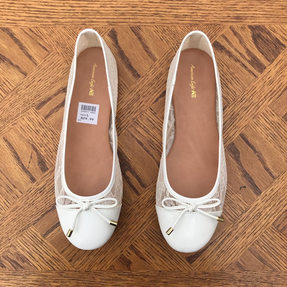 White Flats with cute tie